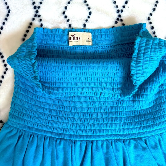 🦋HOLLISTER BLUE STRAPLESS TOP (L)🦋 - Picture 3 of 3